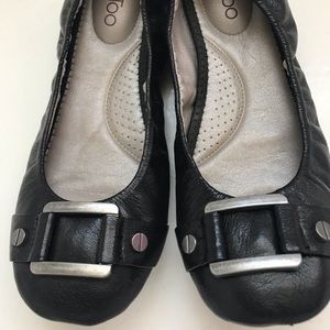 Flats.  Excellent condition